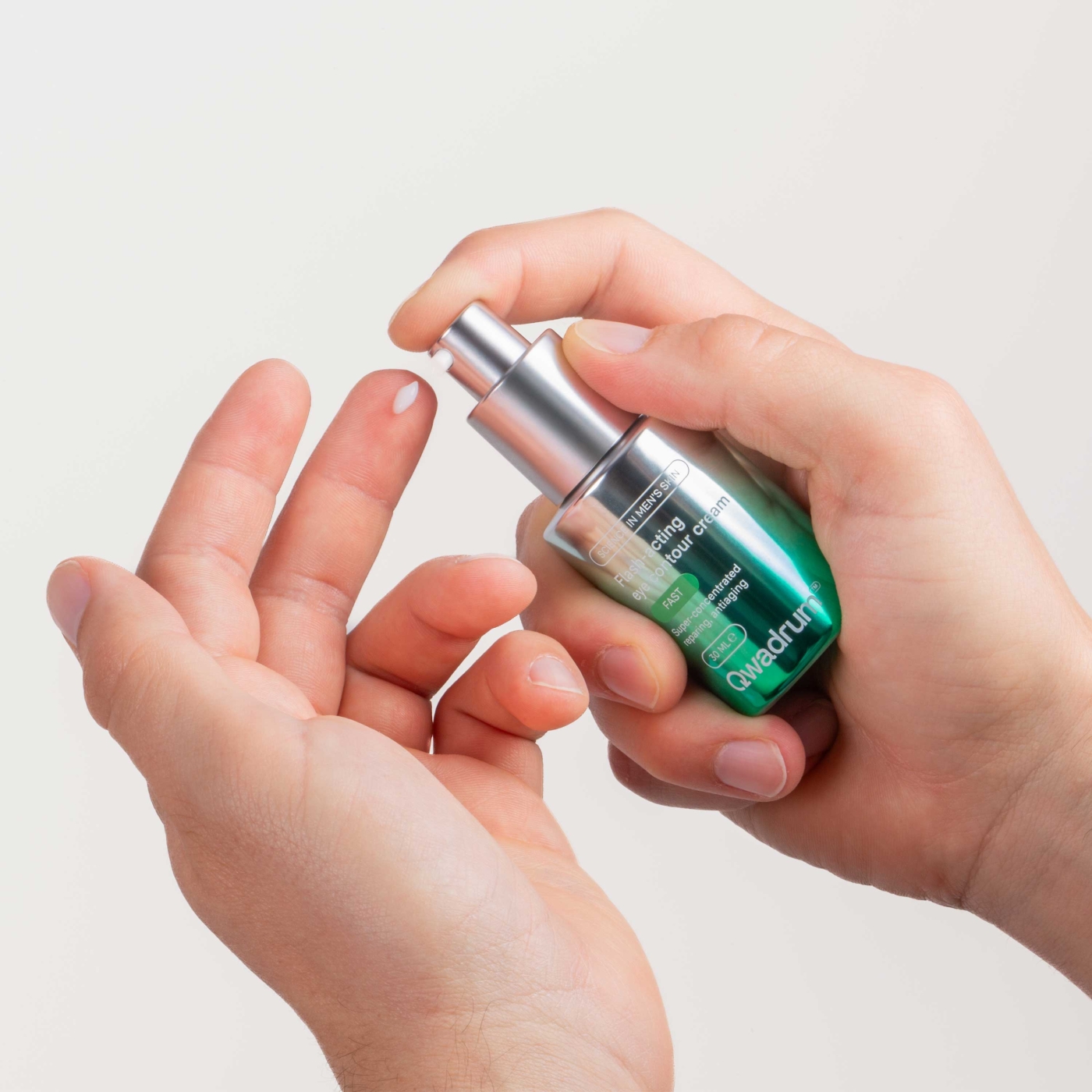 FLASH-ACTING EYE CONTOUR CREAM (MEN) - Imagen 2